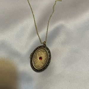 TAYLOR SWIFT “RUN” LOCKET